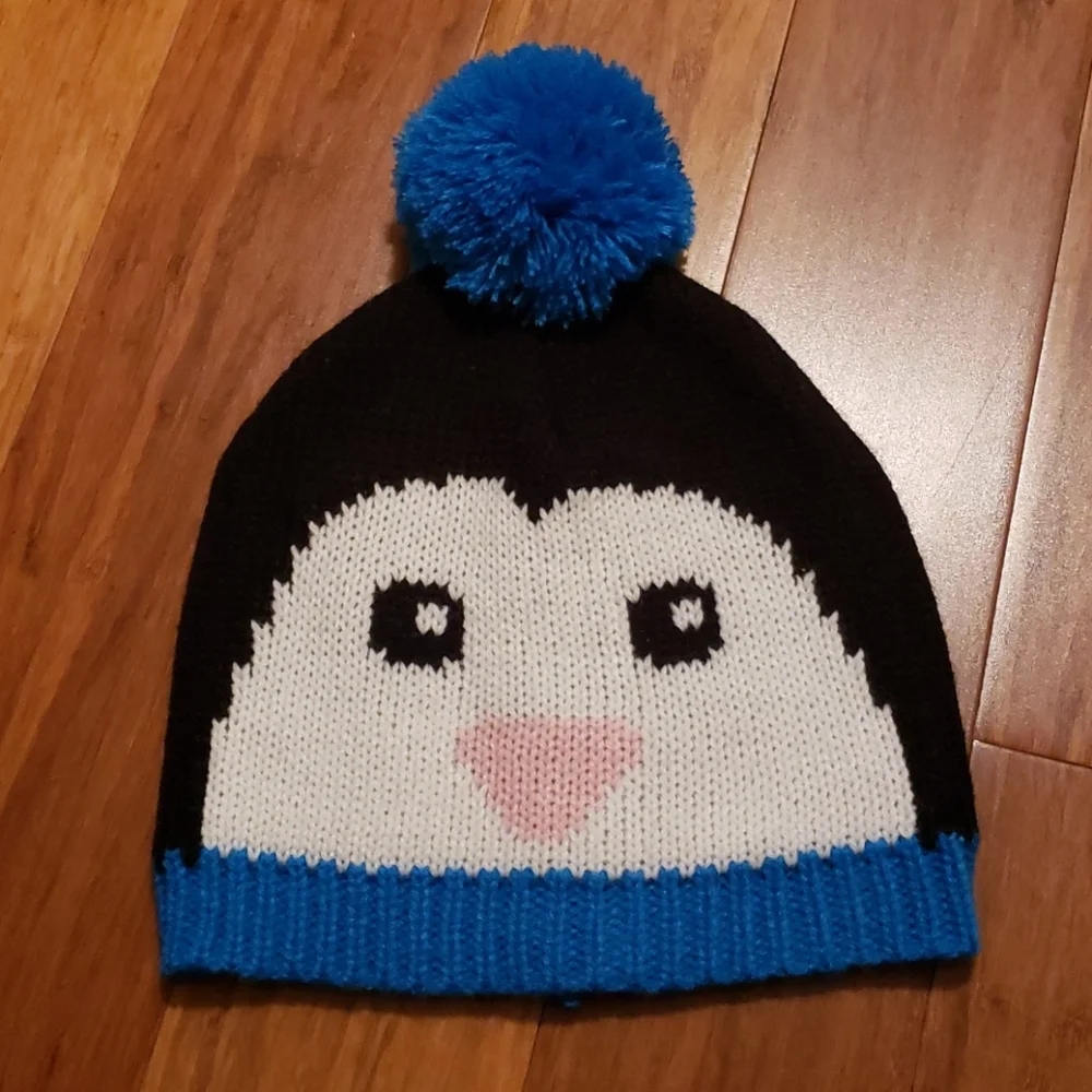 Penguin beanie - children's